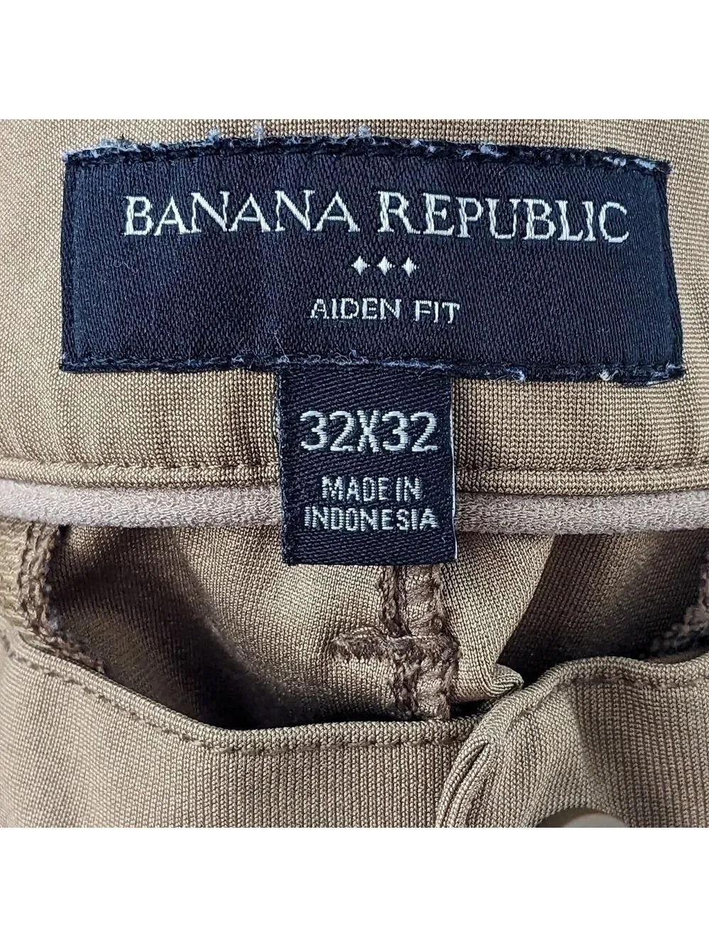 Banana Republic Aiden Fit performance chinos in Log Cabin 32X32